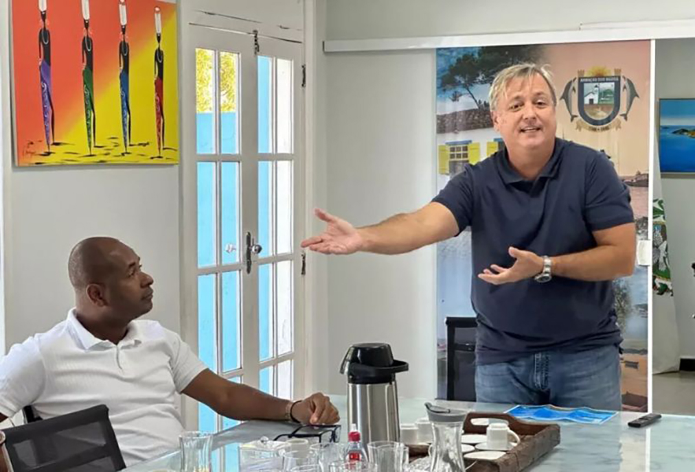 Búzios e Prolagos debatem solução para problemas do esgoto lançado nas galerias pluviais