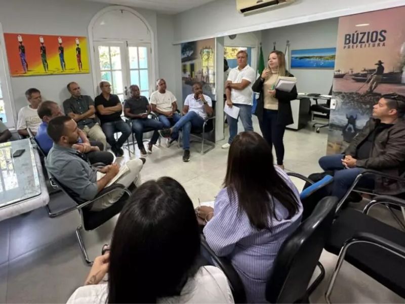 Prefeito Alexandre Martins faz reunião para cobrar secretários municipais de Búzios