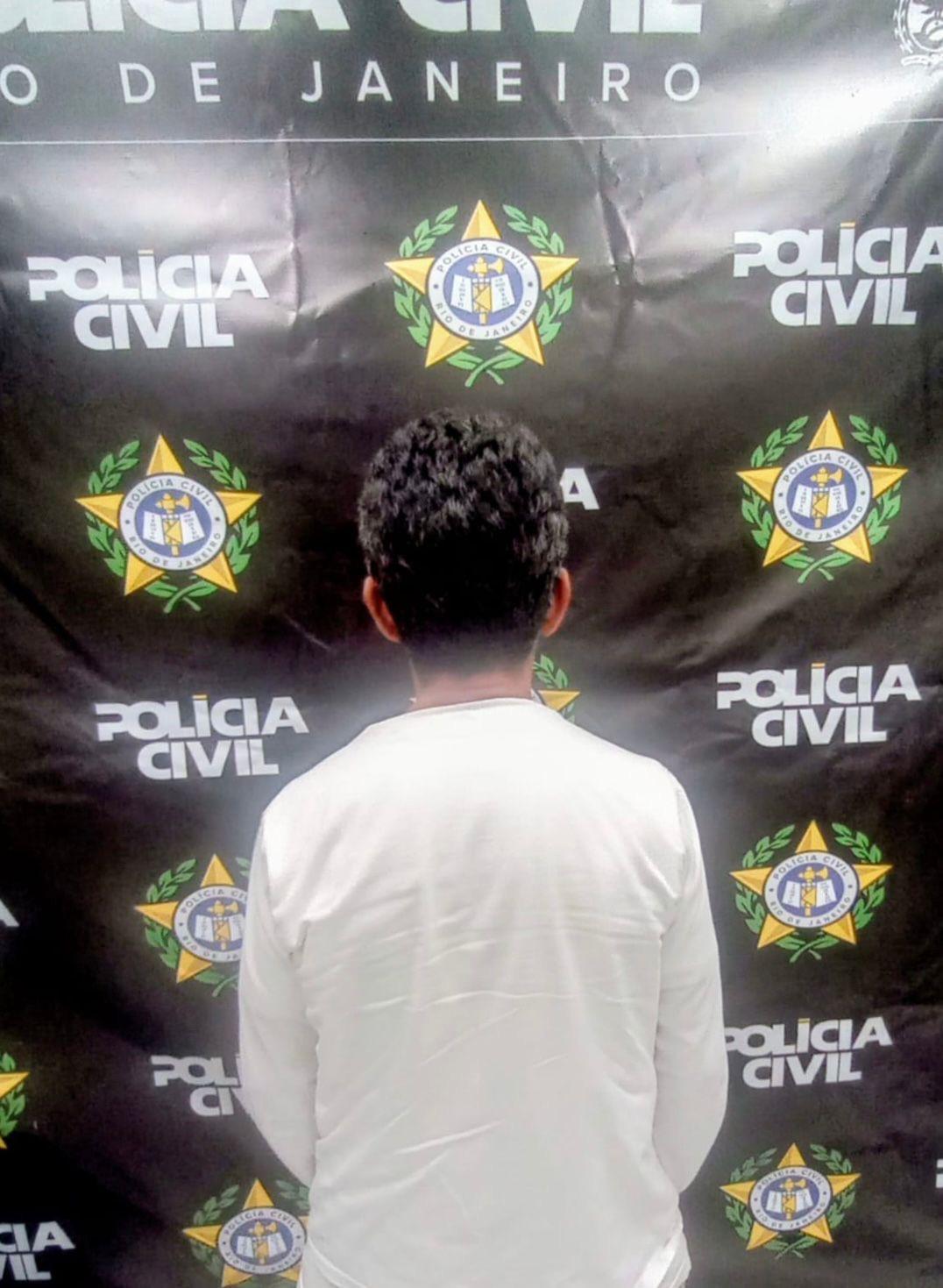 Autor de homicídio em Macaé se entrega às autoridades