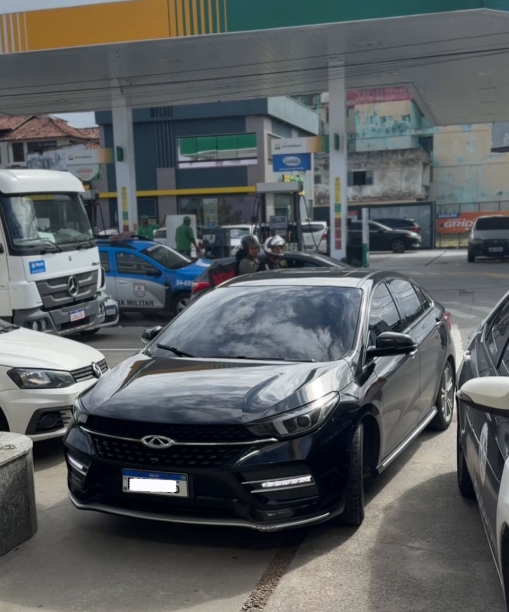 Homem acaba preso por circular com automóvel clonado em Macaé