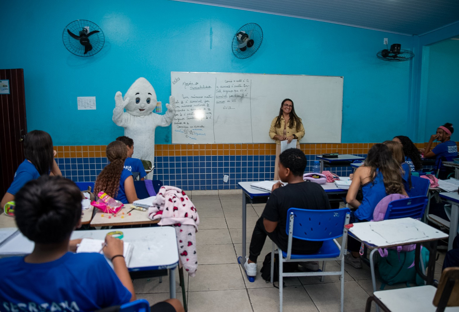 Campanha de multivacinação começa pelas escolas e mira adolescentes em Cabo Frio