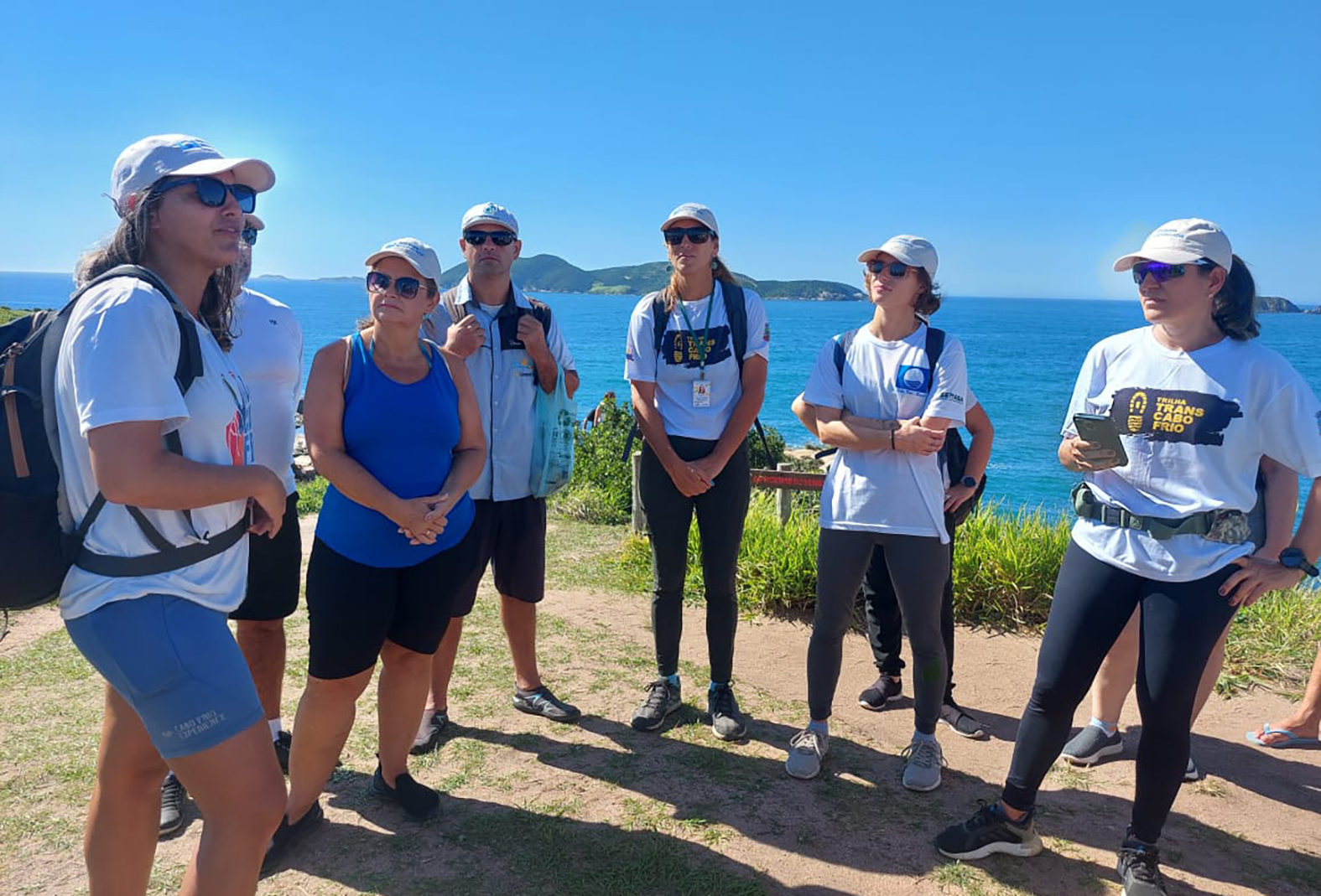 Bandeira Azul em Cabo Frio termina com trilha ecológica e reforça a importância do turismo responsável nas praias brasileiras