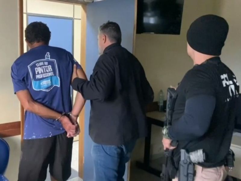 Polícia Civil de Rio das Ostras prende homem foragido pelo crime de homicídio qualificado