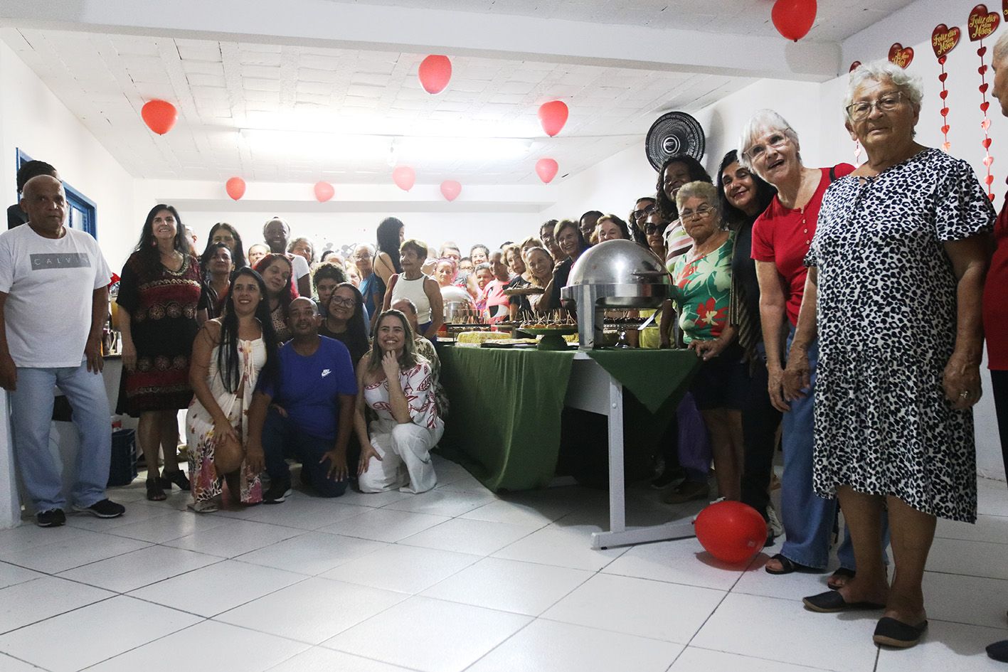 Idosas desfilam e compartilham histórias em homenagem especial às mães em Macaé