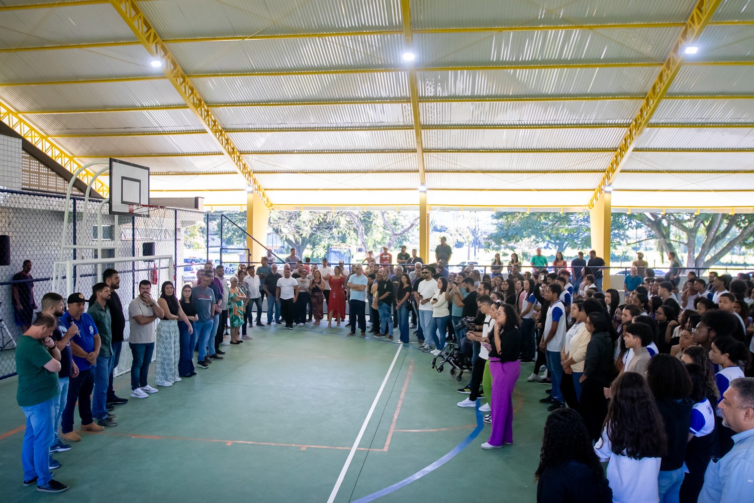 Espaço esportivo é entregue à população de Córrego do Ouro em Macaé