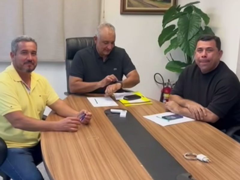 Prefeito de Rio das Ostras reforça compromisso com a cidade em reunião com vereadores