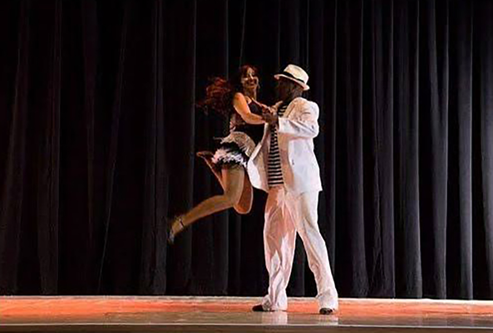 Projeto leva aulas de dança para Cabo Frio e promove inclusão por meio do samba de gafieira