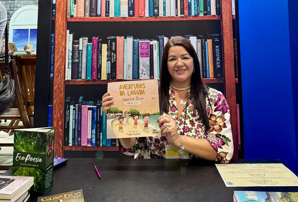 Autores cabo-frienses participam de saraus e lançamentos na maior feira literária do país