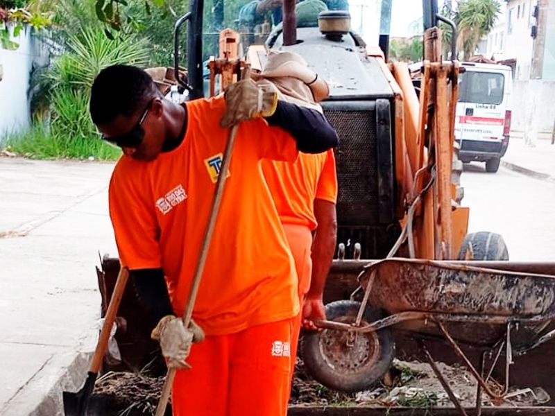 Prefeitura promove ações de recuperação e manutenção em vários bairros de Rio das Ostras