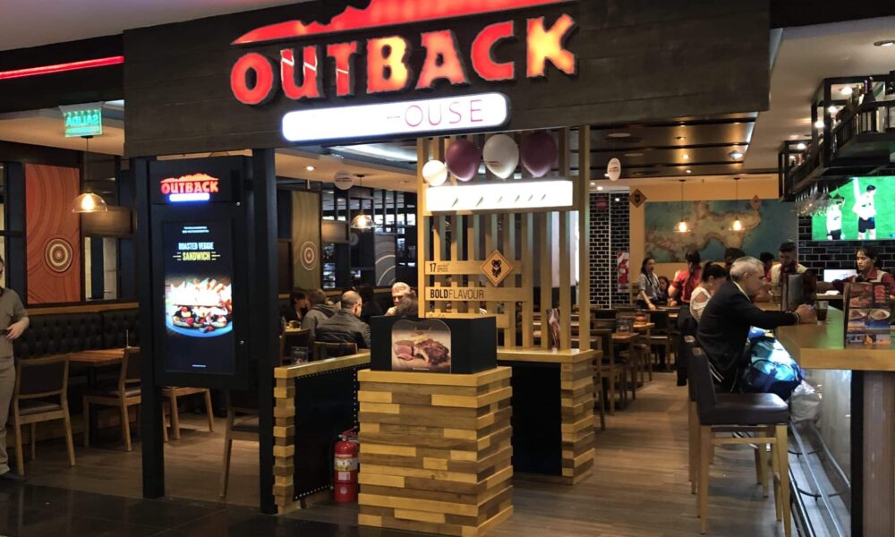 Macaé: Outback abre processo seletivo e conta com 80 vagas para a cidade