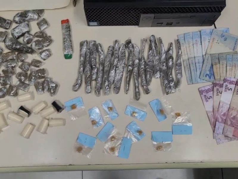 Ação da 128ª DP apreende drogas e dinheiro em ação contra o tráfico em Rio das Ostras