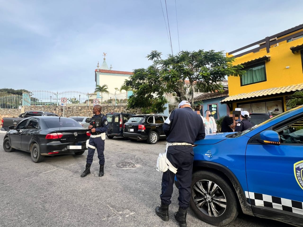 Arraial do Cabo intensifica operações contra transporte clandestino de passageiros