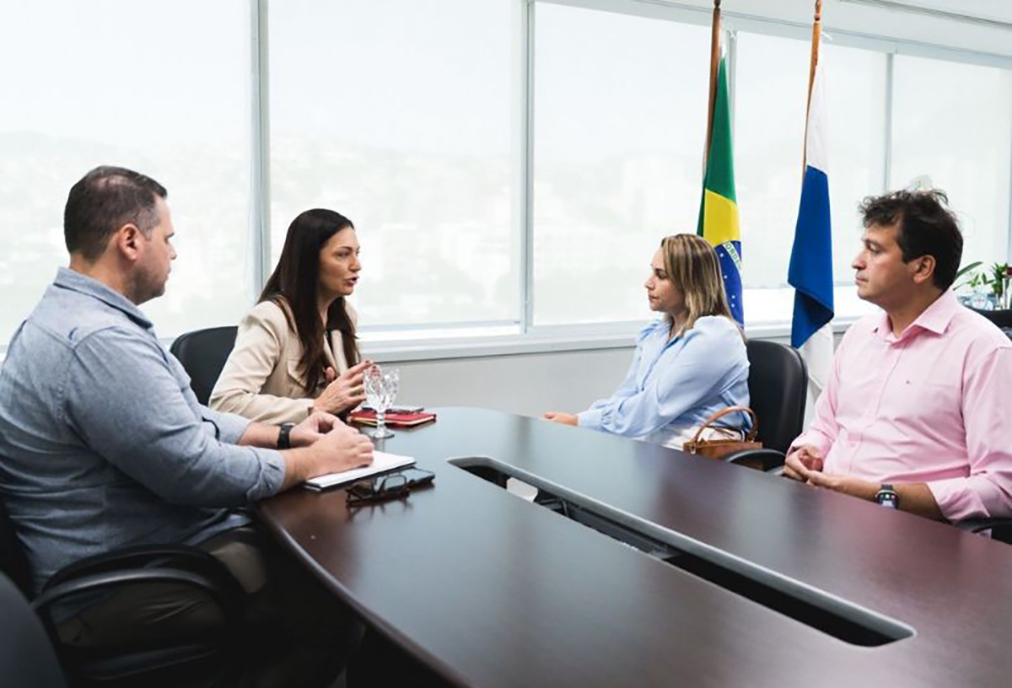 Daniela Soares se reúne com secretários estaduais de Educação e da PM do Rio