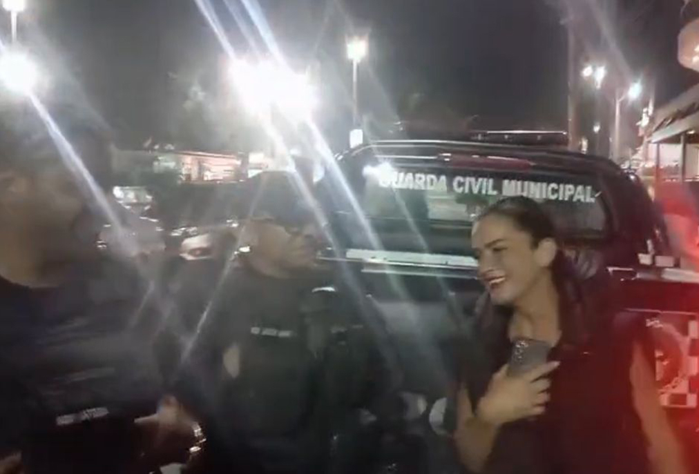 Confiança e segurança são falas da turista que elogiou a Romu Cabo Frio após recuperar celular perdido