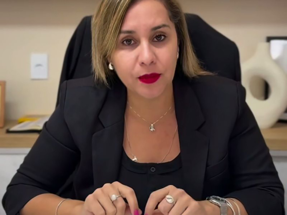 Daniela Soares anuncia projeto para tentar equilibrar questão salarial dos professores de Araruama