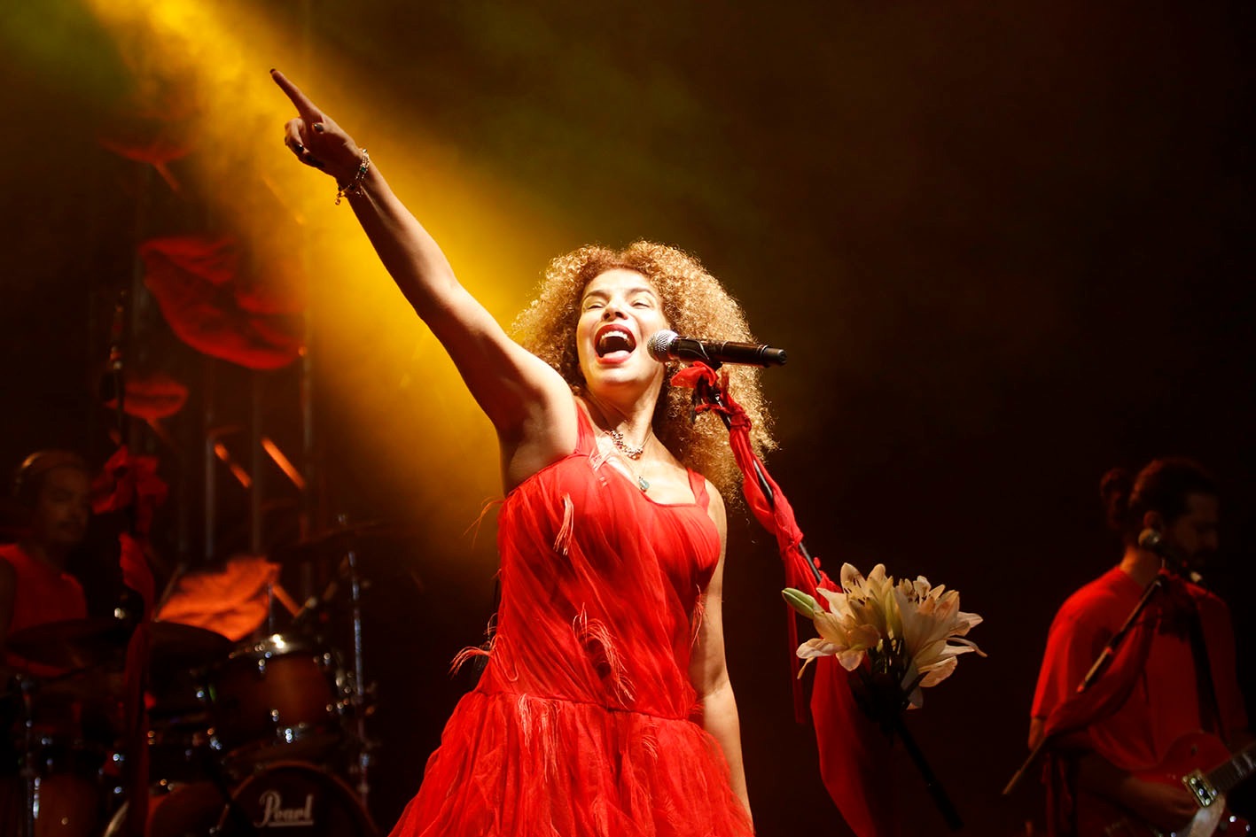 Festival Sesc de Inverno esquenta com show de Vanessa da Mata na região serrana de Macaé