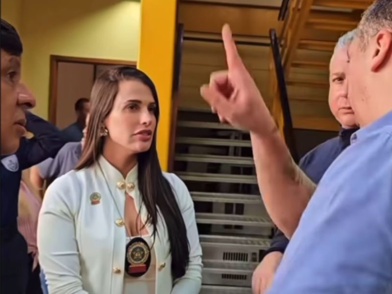 Transferência de delegada da Civil de Rio das Ostras gera reclamações nas redes