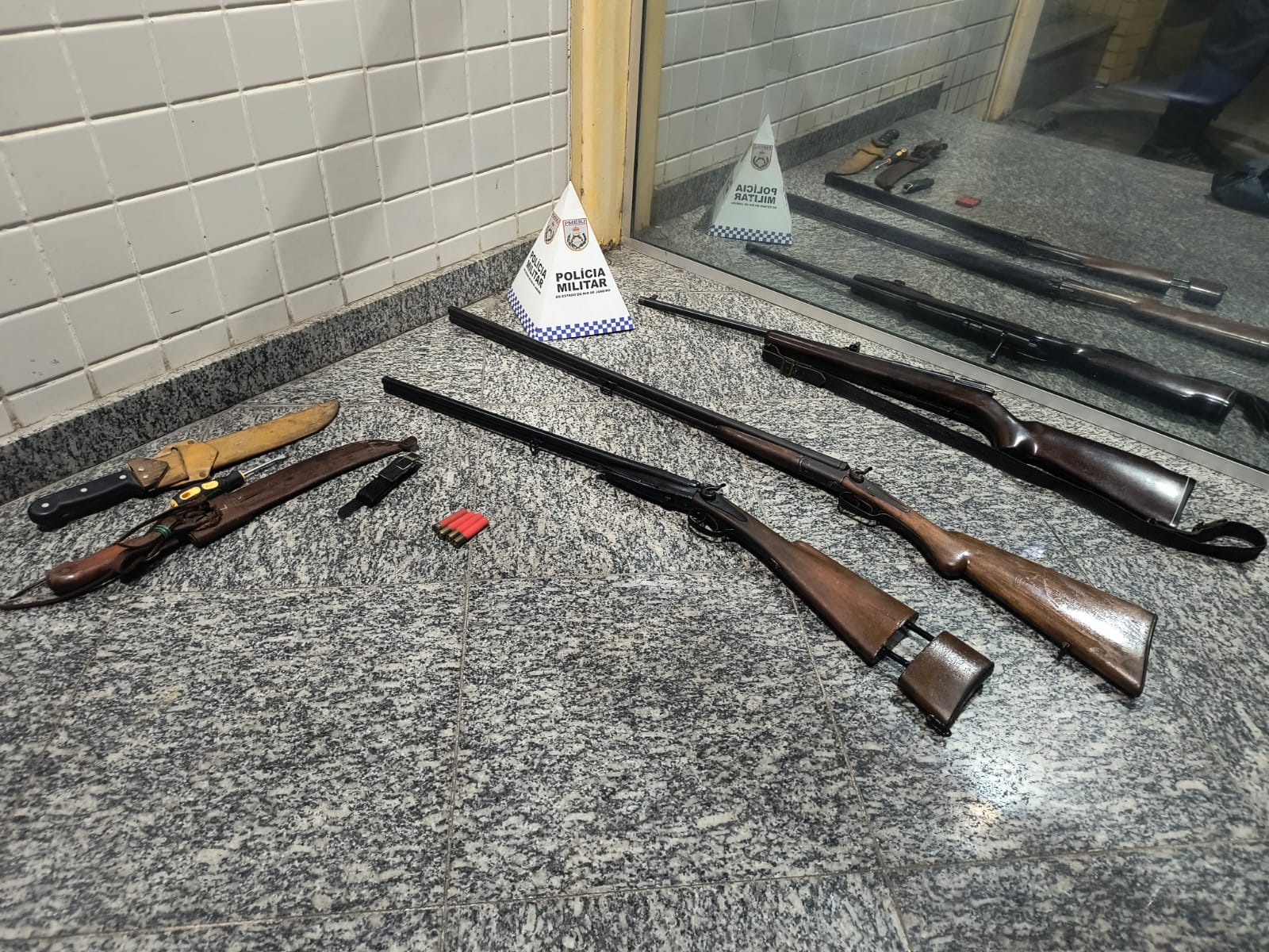 Agressor é preso com armas com numeração suprimida em Rio das Ostras