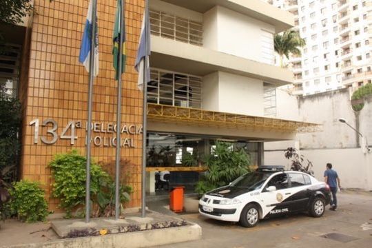 Furto em Campos termina com criminoso baleado no braço durante abordagem policial