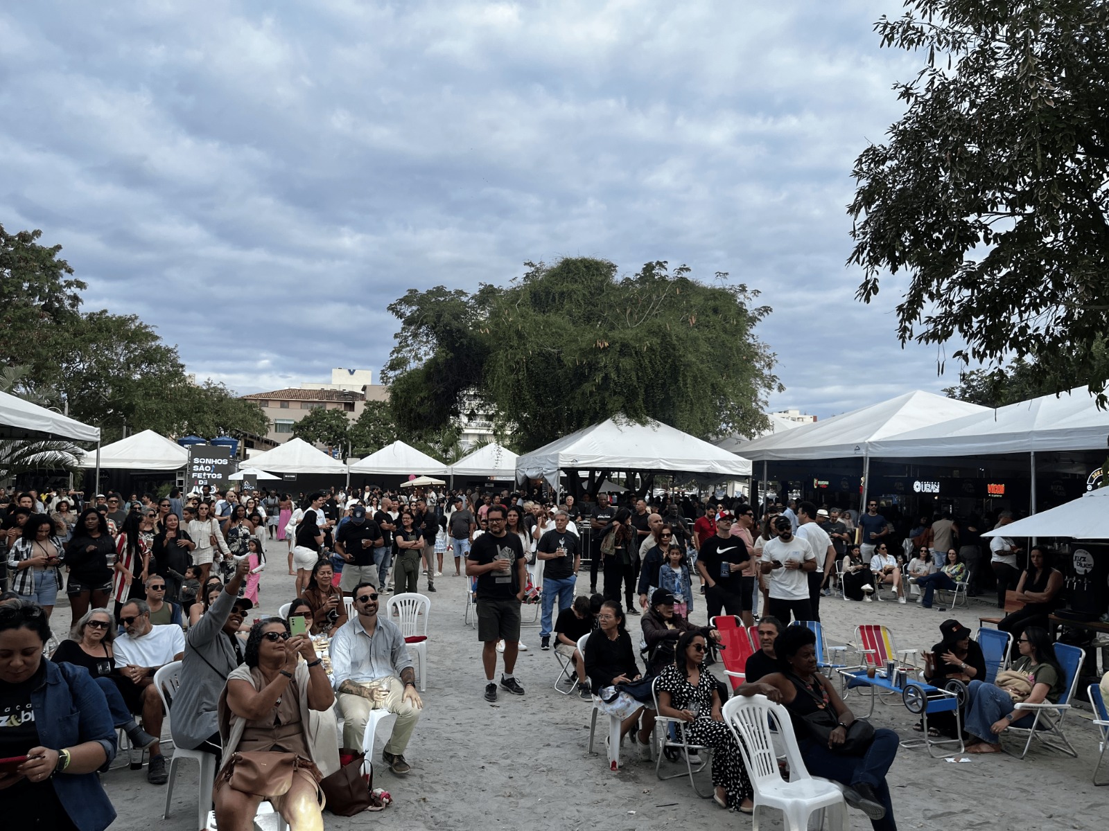 Festival gratuito traz clima intimista de jazz e blues ao centro de Macaé