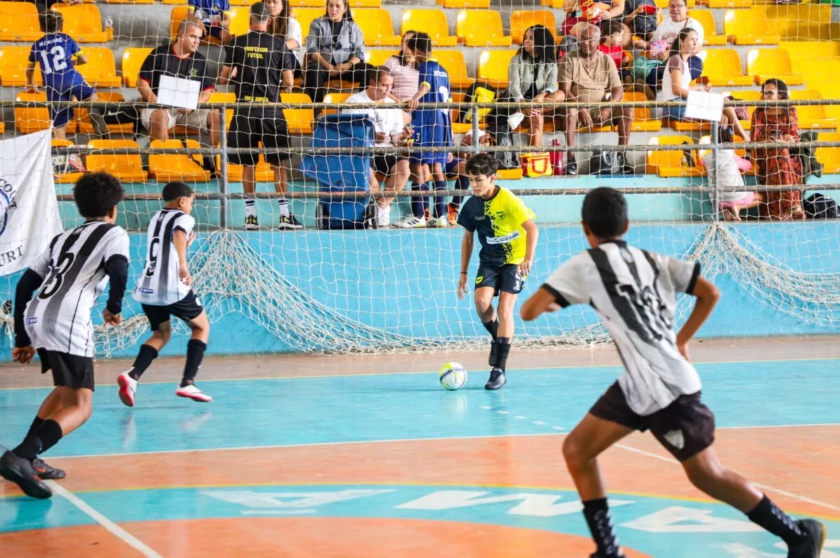 Jovens talentos do futsal estreiam em torneio gratuito neste sábado em Quissamã