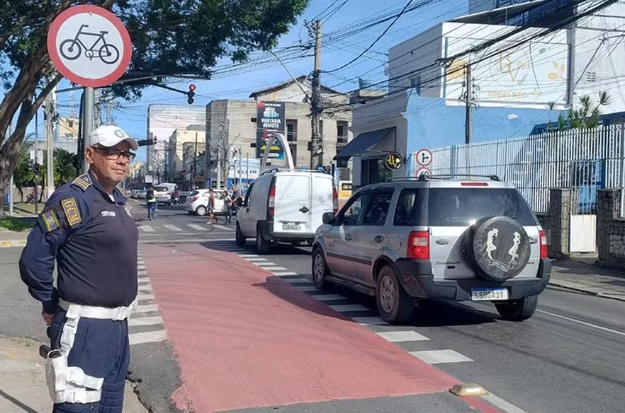 Guarda Civil realiza blitz em Campos e remove veículos em situação irregular