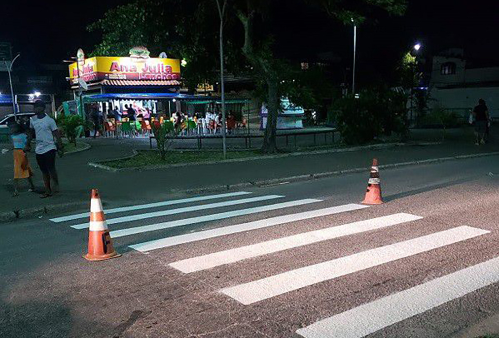 Cabo Frio reforça segurança viária com revitalização de faixas e novas placas