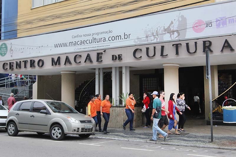 Cultura em alta: Macaé prorroga inscrições para cursos de teatro, canto e música