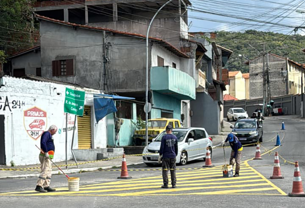 Cabo Frio intensifica sinalização em cruzamento de grande fluxo