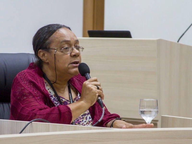 Rio das Ostras tem evento cultural que mistura música, performance e literatura