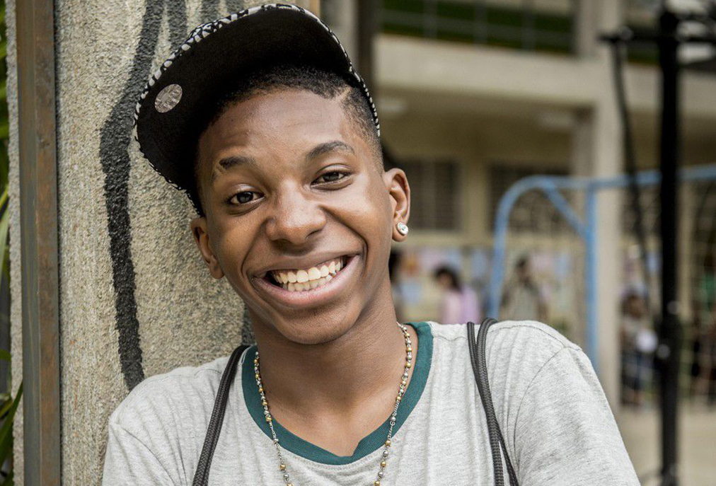 Comunidade do Manoel Corrêa recebe sessão de cinema ao ar livre em Cabo Frio