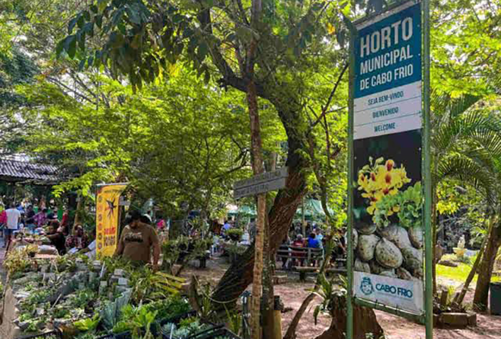 Mulheres em Movimento agita Cabo Frio com feira, shows e produção artesanal