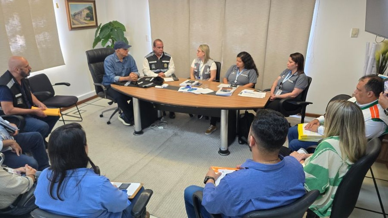 Rio das Ostras: Carlos Augusto cobra revisão urgente da tarifa de esgoto em reunião com agência reguladora