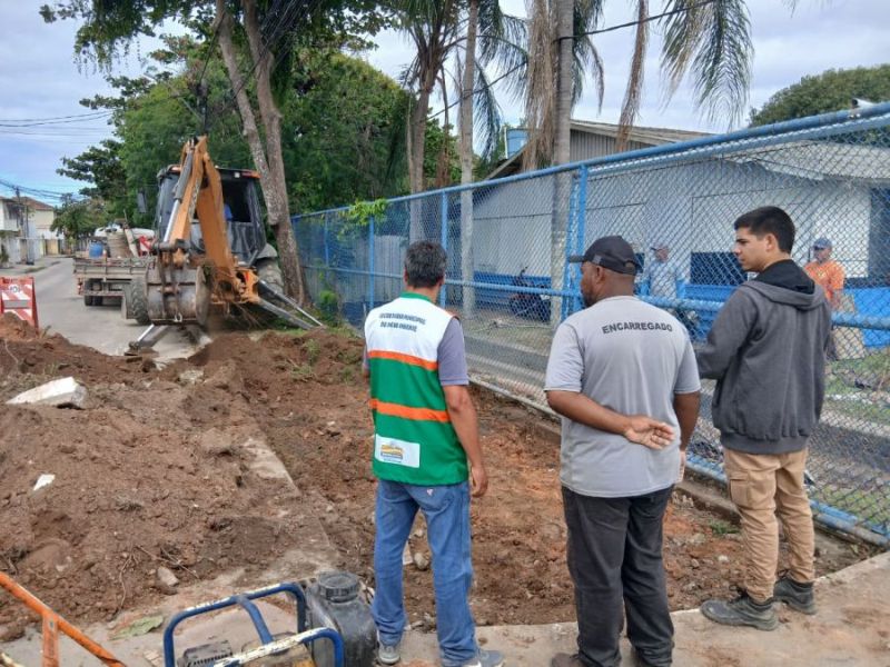 Rio das Ostras segue com ações de manutenção em bairros e na orla na cidade