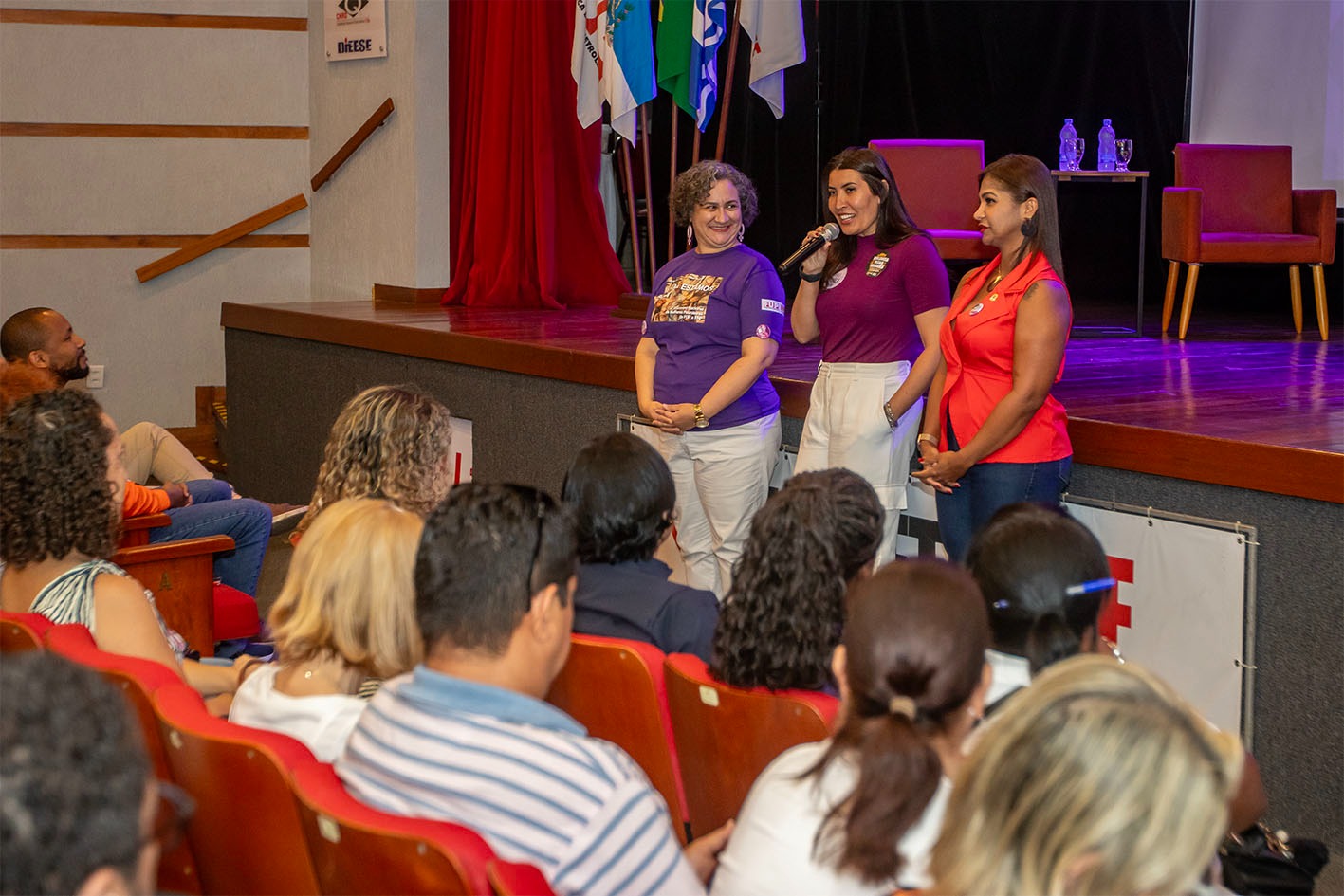 Macaé reforça compromisso com a proteção e os direitos das mulheres com o Seminário “Agosto Lilás”