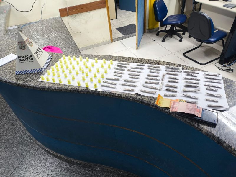 Denúncia anônima leva PM a prender homem vendendo drogas em Rio das Ostras