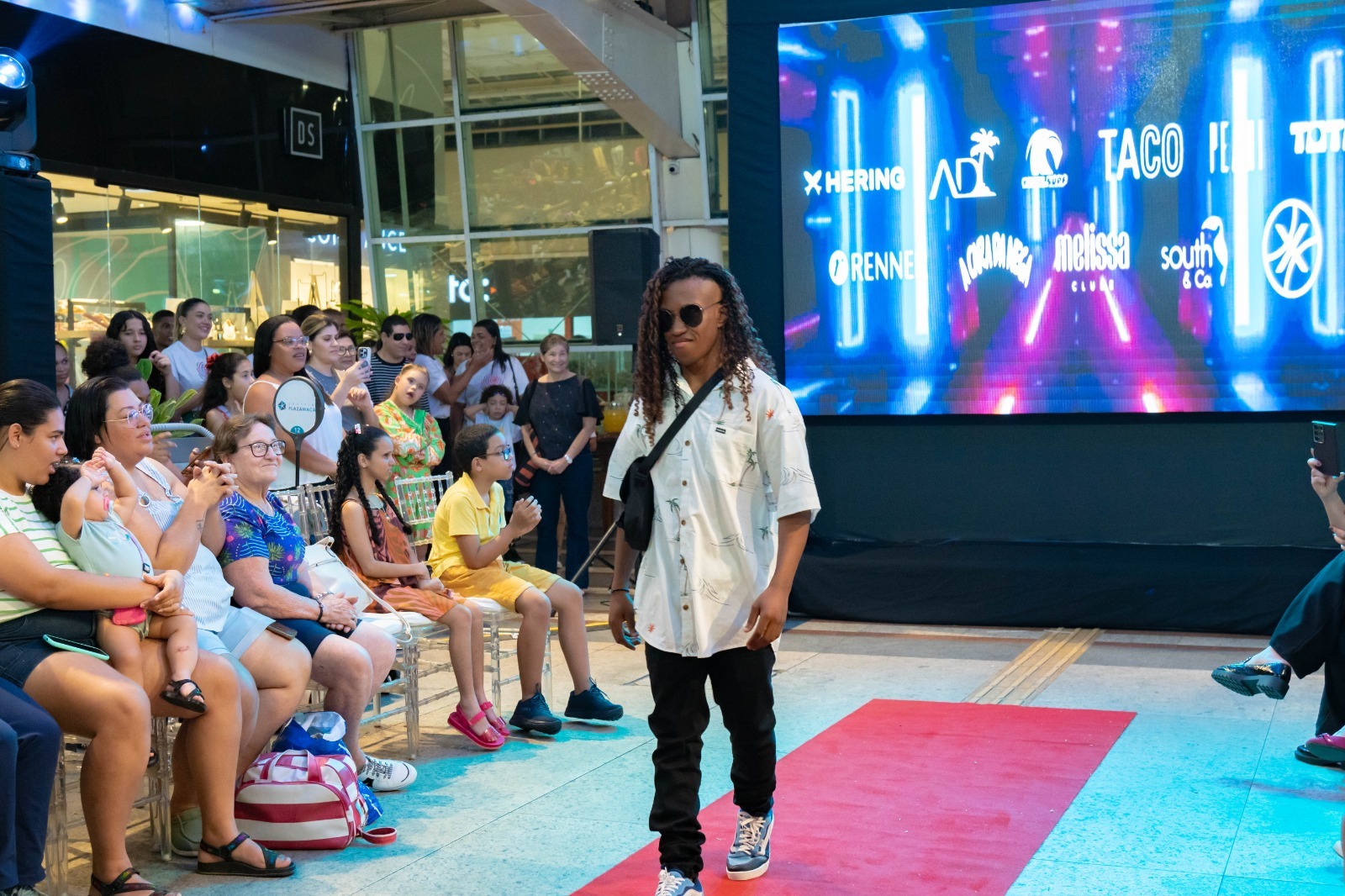Shopping de Macaé recebe mostra cultural e roda de conversa sobre inclusão neste fim de semana
