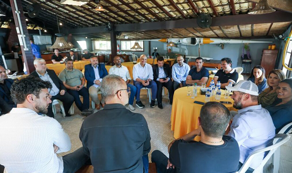 Prefeitos da região se reúnem com presidente da Alerj em almoço em São Pedro da Aldeia