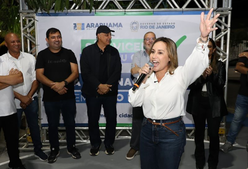 Inauguração de nova iluminação em Araruama conta com representantes da região e do Estado