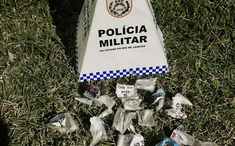 Operação do GAT resulta em prisão de dois suspeitos por tráfico em Macaé