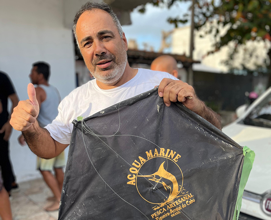 Pesca de pipas vira atração cultural em evento histórico em Arraial