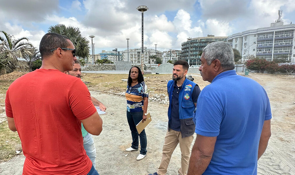Novo parque infantil, pista de skate e quiosques marcam obra na Praça do Guta, em Cabo Frio