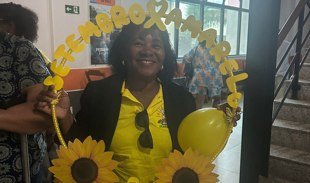 Setembro Amarelo em Cabo Frio leva alegria e integração para idosos em sala de cinema