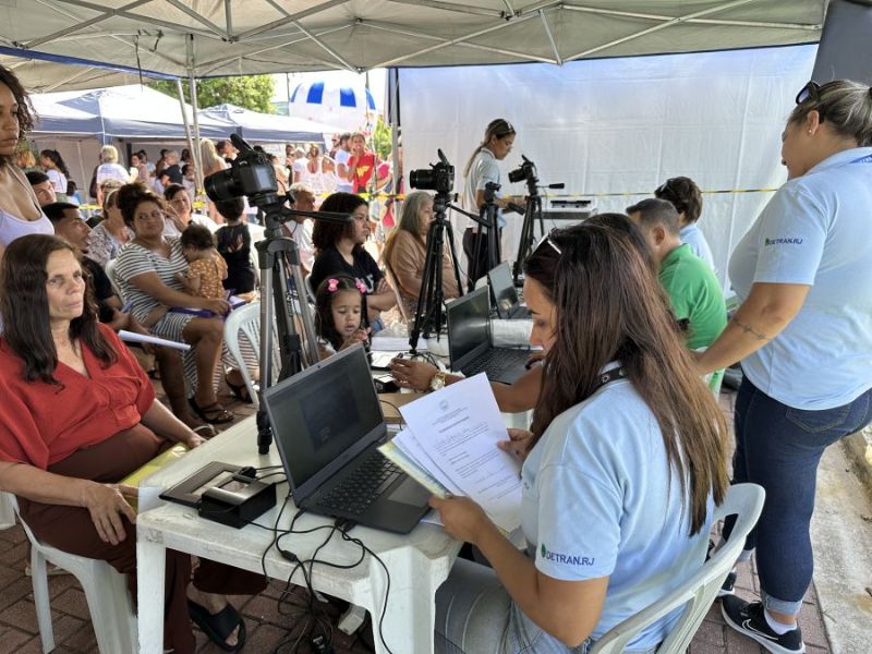 Parceria com o Estado leva serviços para moradores de Rio das Ostras