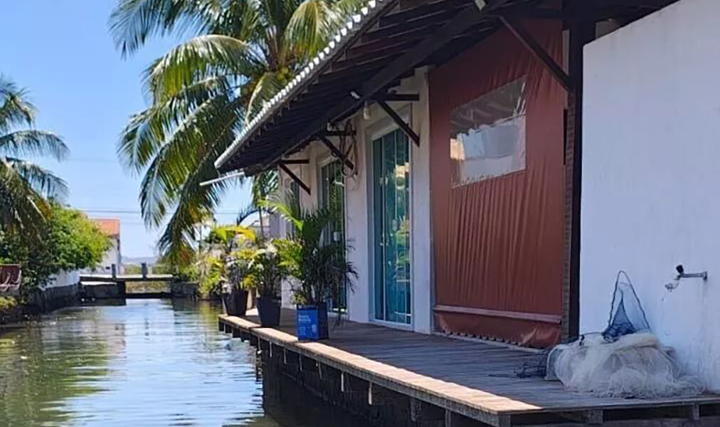 Meio Ambiente de Cabo Frio reforça controle sobre decks e ocupações na orla