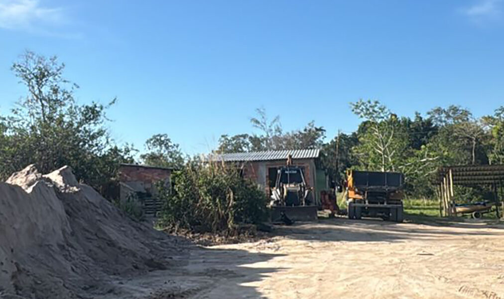 Inea flagra atividade ilegal de extração de minérios em Saquarema