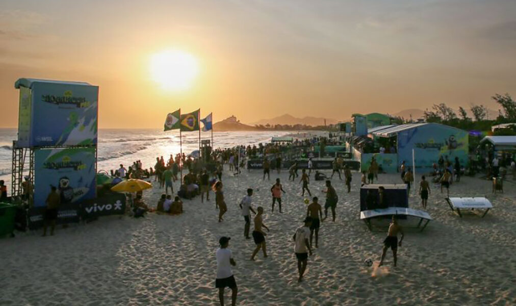 Brasileiras vencem baterias e se garantem nas oitavas de final em Saquarema