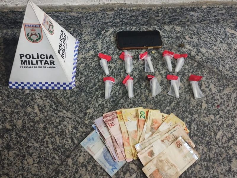 Homem é preso com drogas em ação da PM em Rio das Ostras