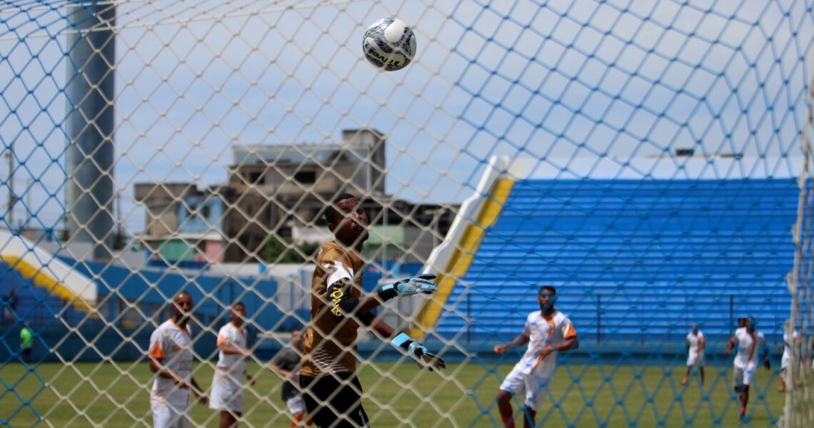 Fim de semana esportivo promete agitar Macaé com partidas de futebol e vôlei