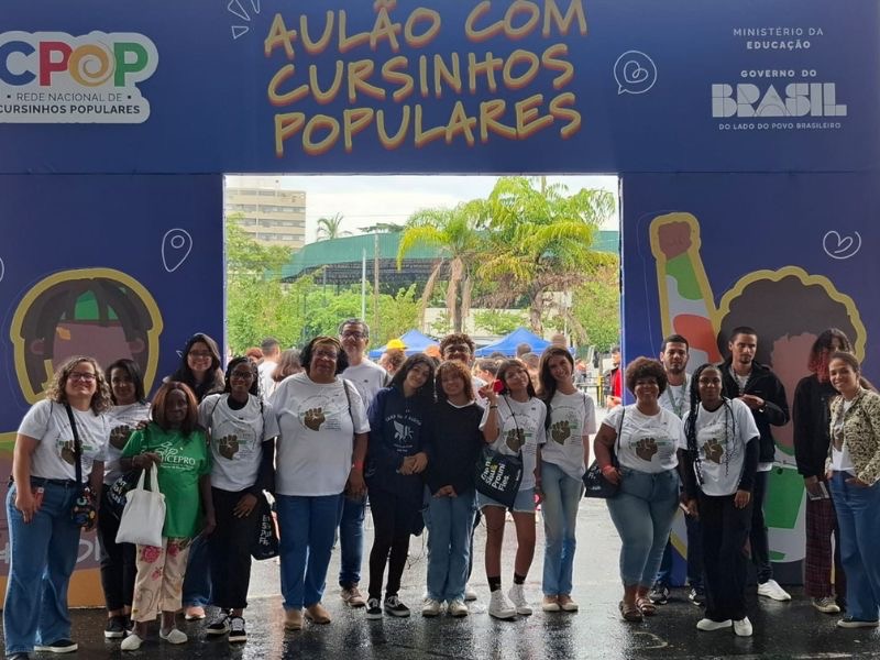 Alunos do CEPRO, em Rio das Ostras, participam de evento nacional da educação